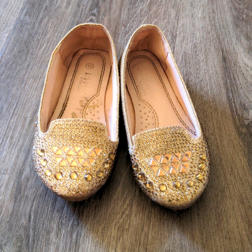 Girls fancy dress up or every day gold shoes size 10